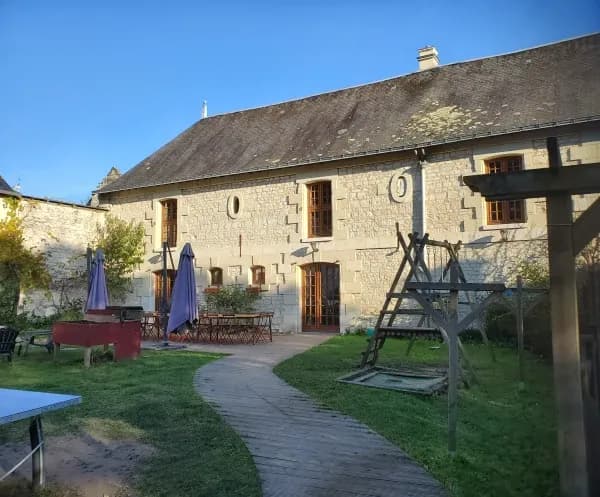 entrée avec jardin et terrasse 